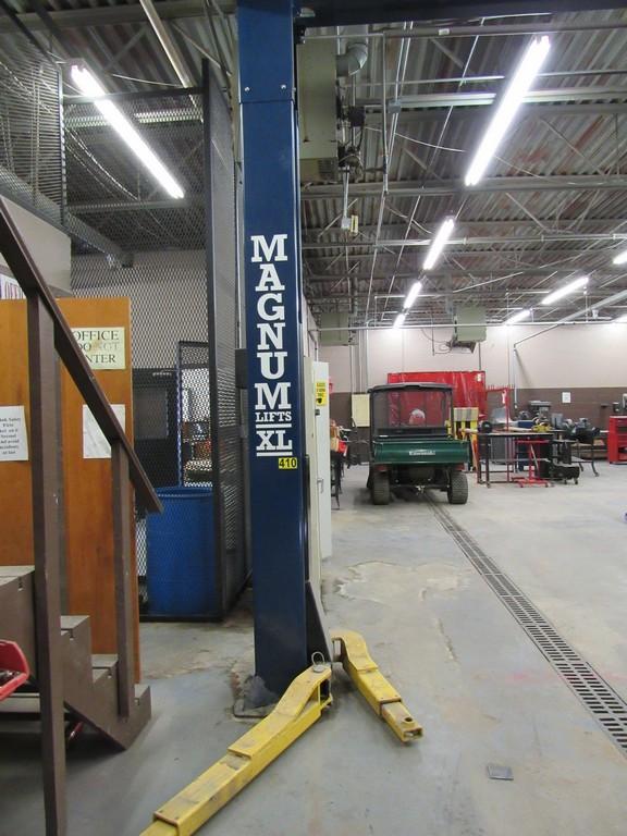 MAGNUM LIFT XL MODEL 10,000 LB