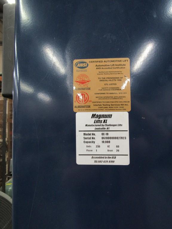 MAGNUM LIFT XL MODEL 10,000 LB