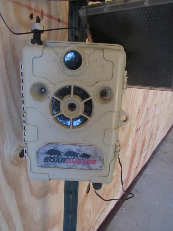 Boar Buster Hog trap w/Next Gen 4G Camera