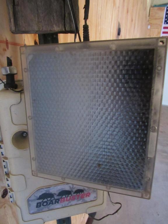 Boar Buster Hog trap w/Next Gen 4G Camera