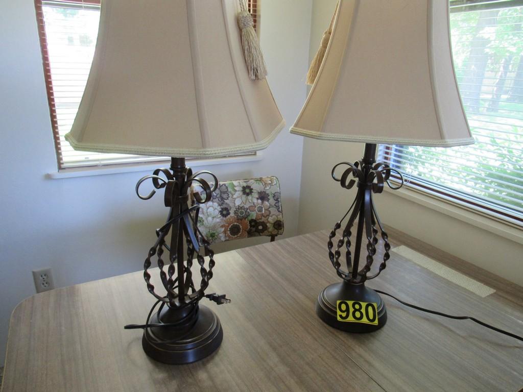 2 Lamps