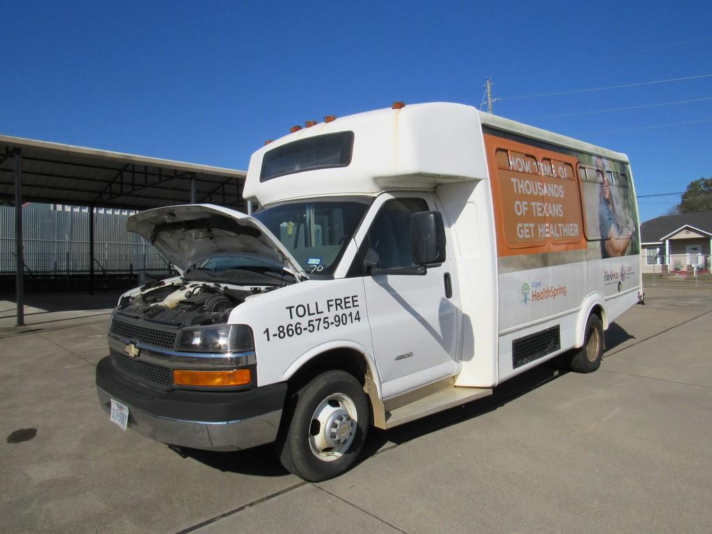 2013 Chevrolet Goshen Conversion Bus