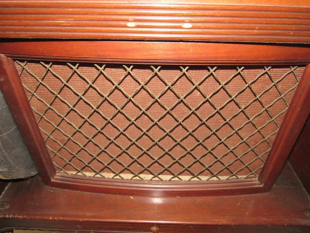 1950's GE radio phonograph in Duncan style cabinet