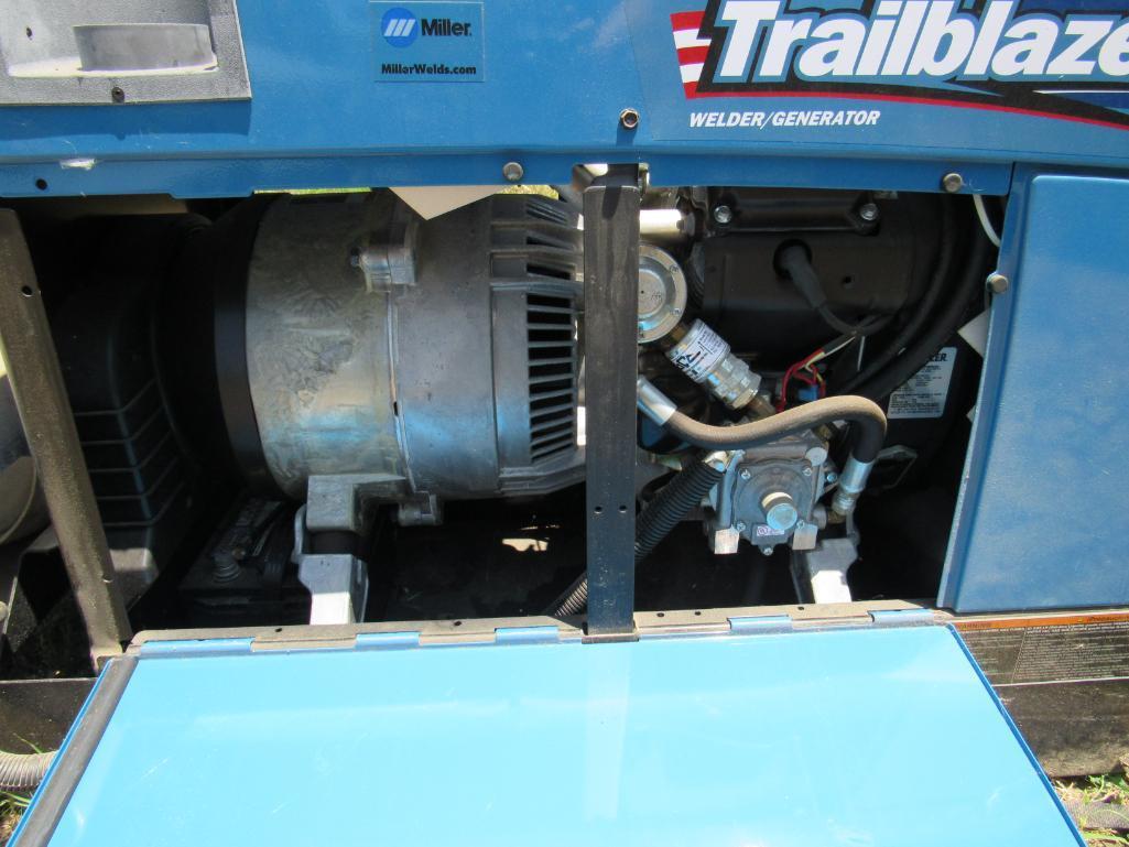 Miller Trailblazer 275 LPG Welder/Generator. SR# MC450167R - Showing 62 hours