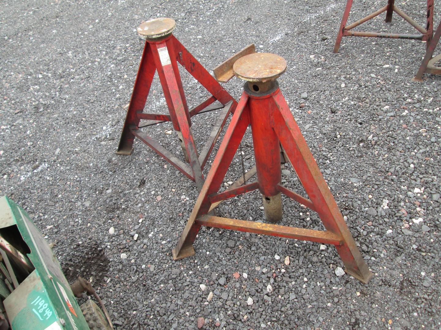 (2) Jack Stands