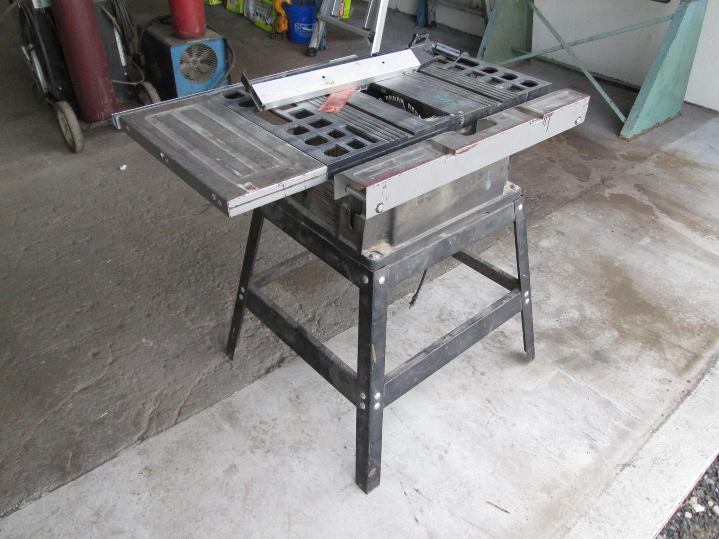 Skilsaw 10" Table Saw