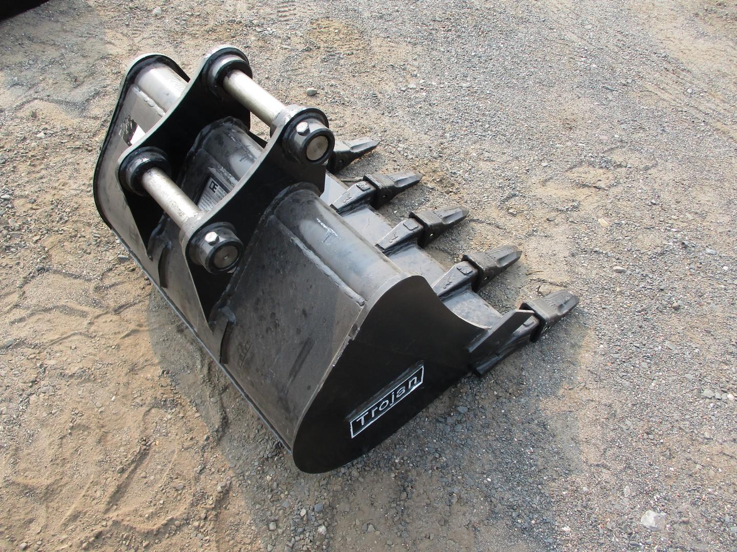 30" Excavator Bucket With Teeth