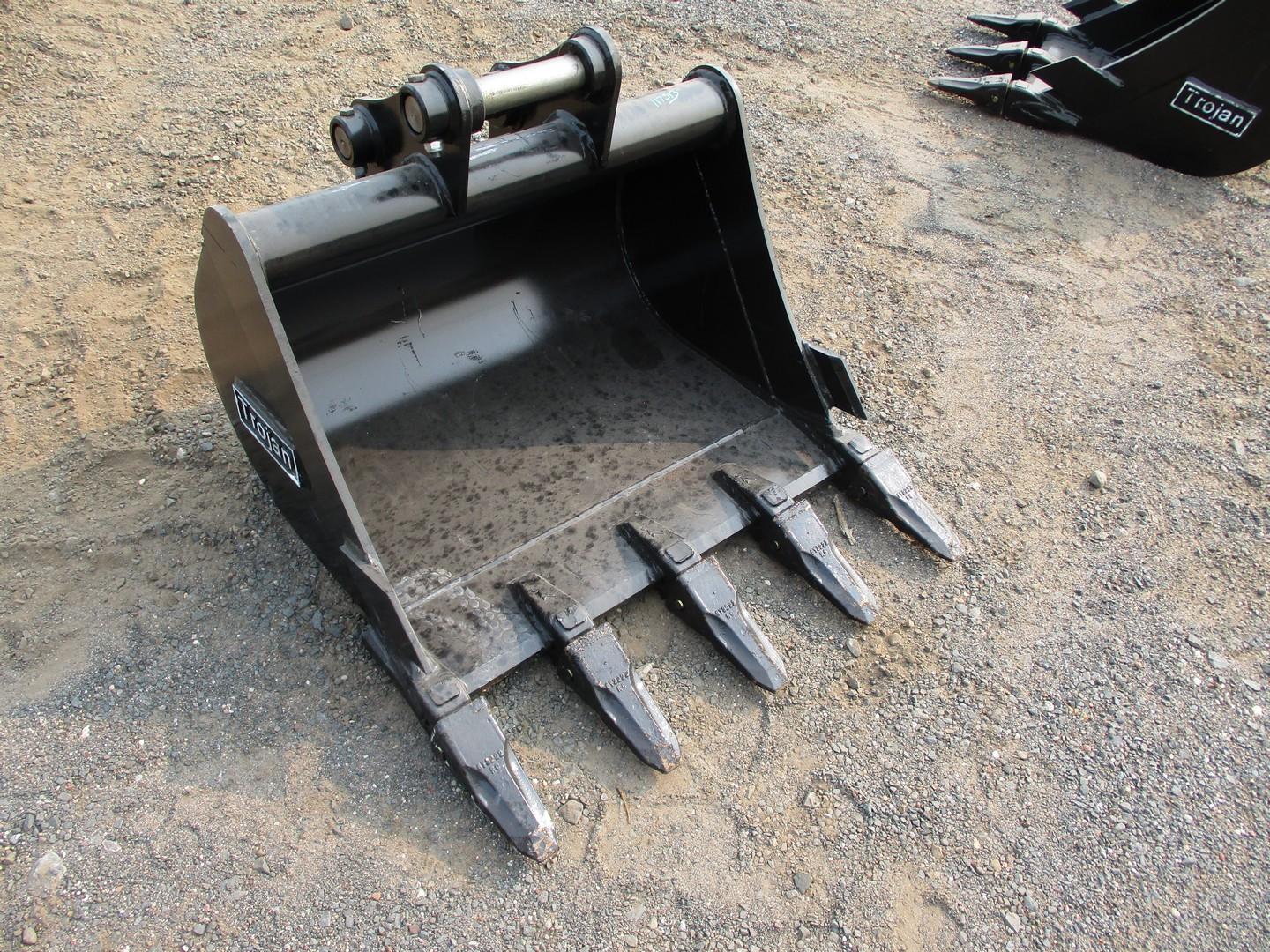 30" Excavator Bucket With Teeth