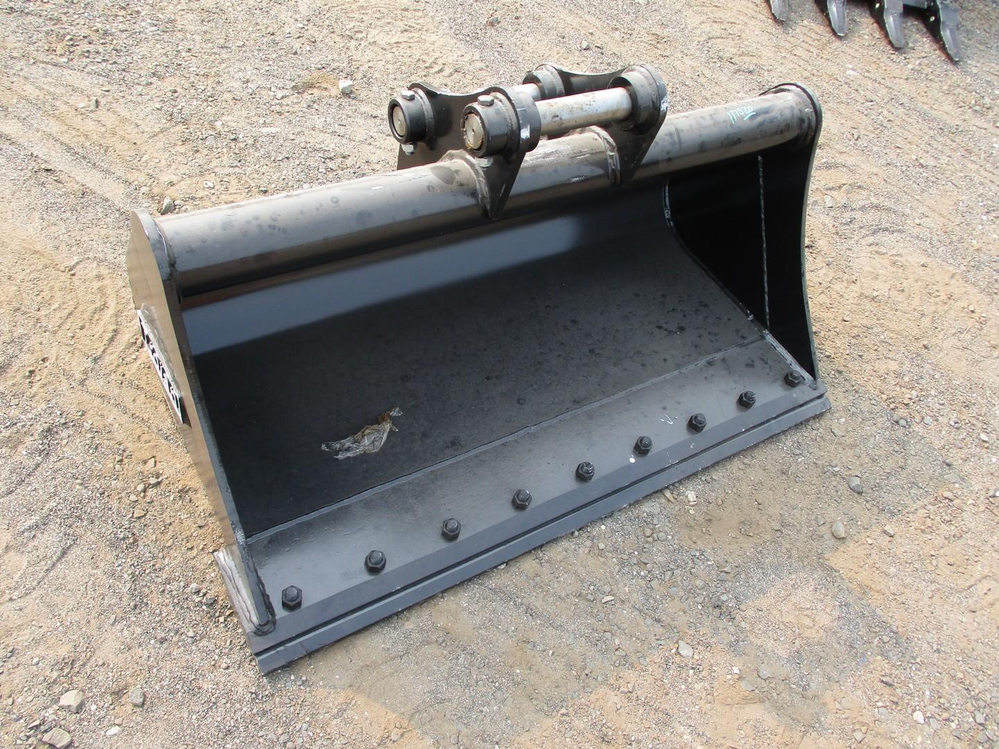 42" Excavator Cleanup Bucket With BOCE