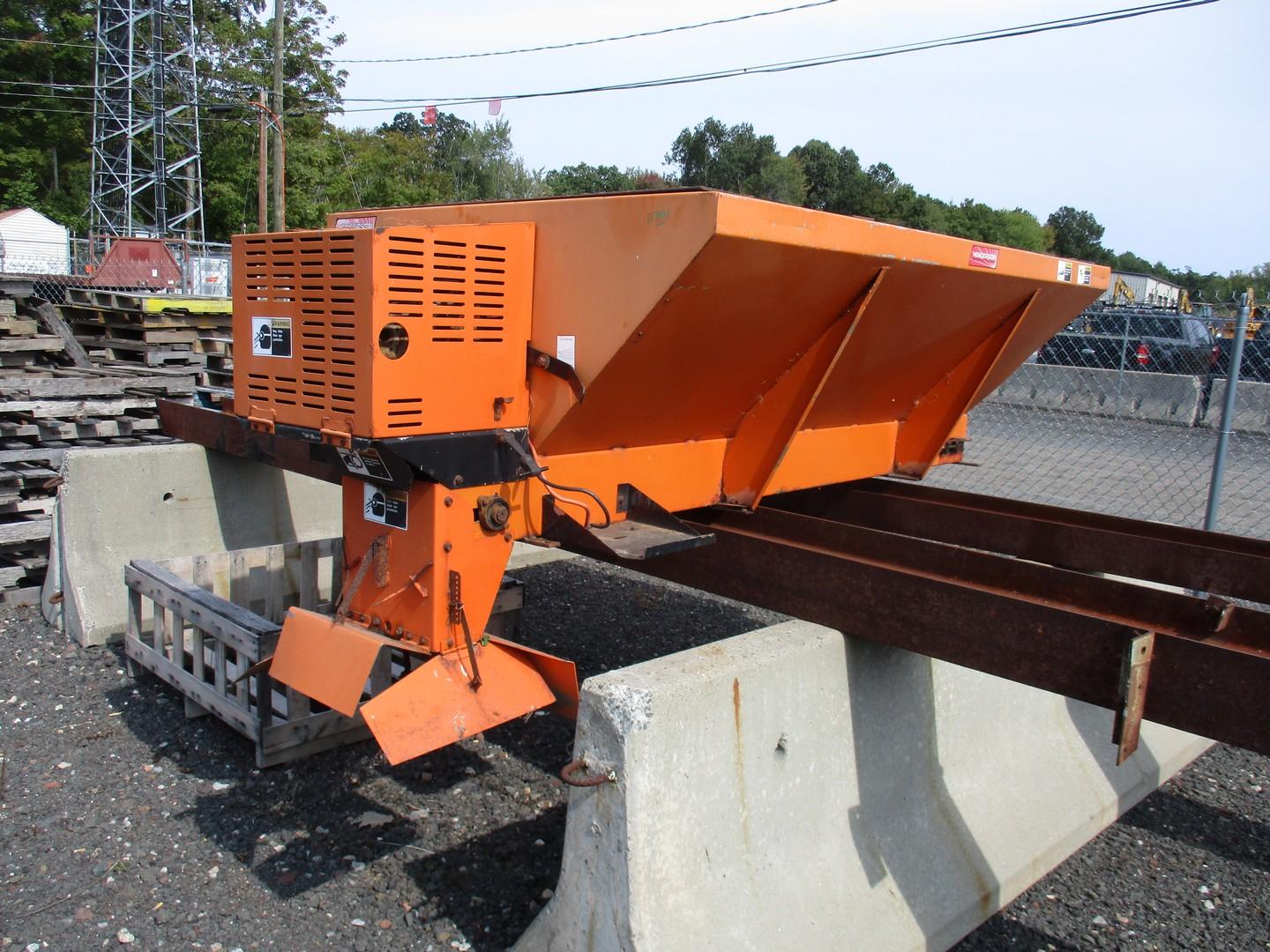 8' Henderson Sand/Salt Spreader