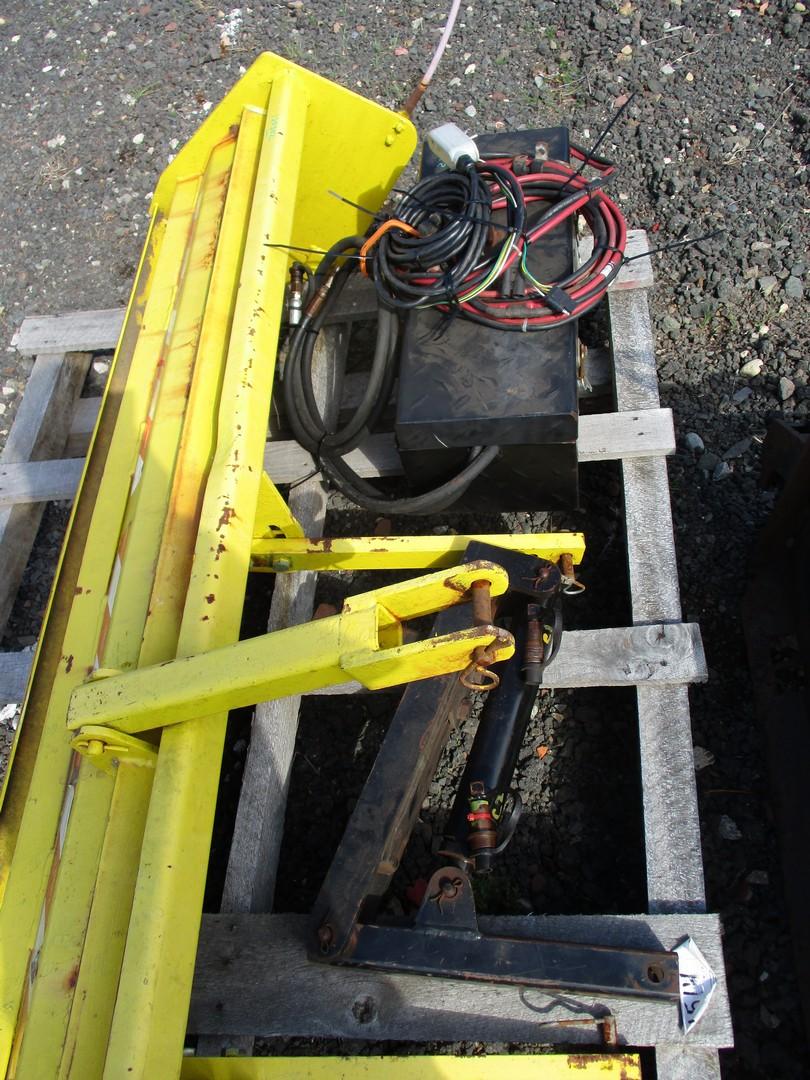 Daniels 90" Pull Plow