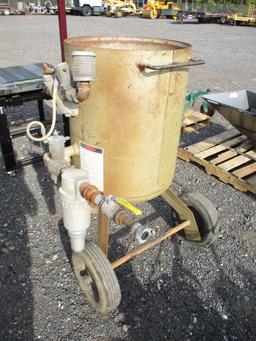 Clemco Model 2452 Sandblast Pot