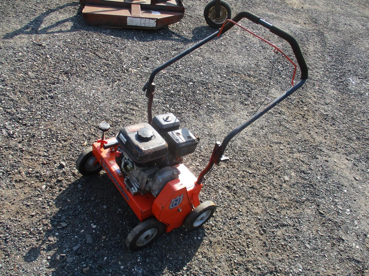 Husqvarna DT18C Lawn Thatcher