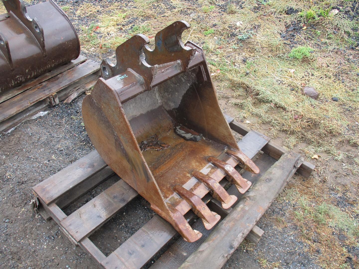 Kubota 24" Mini Excavator Bucket With Teeth