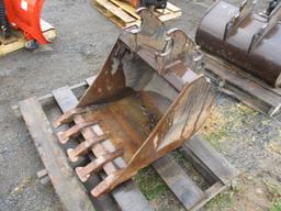 Kubota 24" Mini Excavator Bucket With Teeth