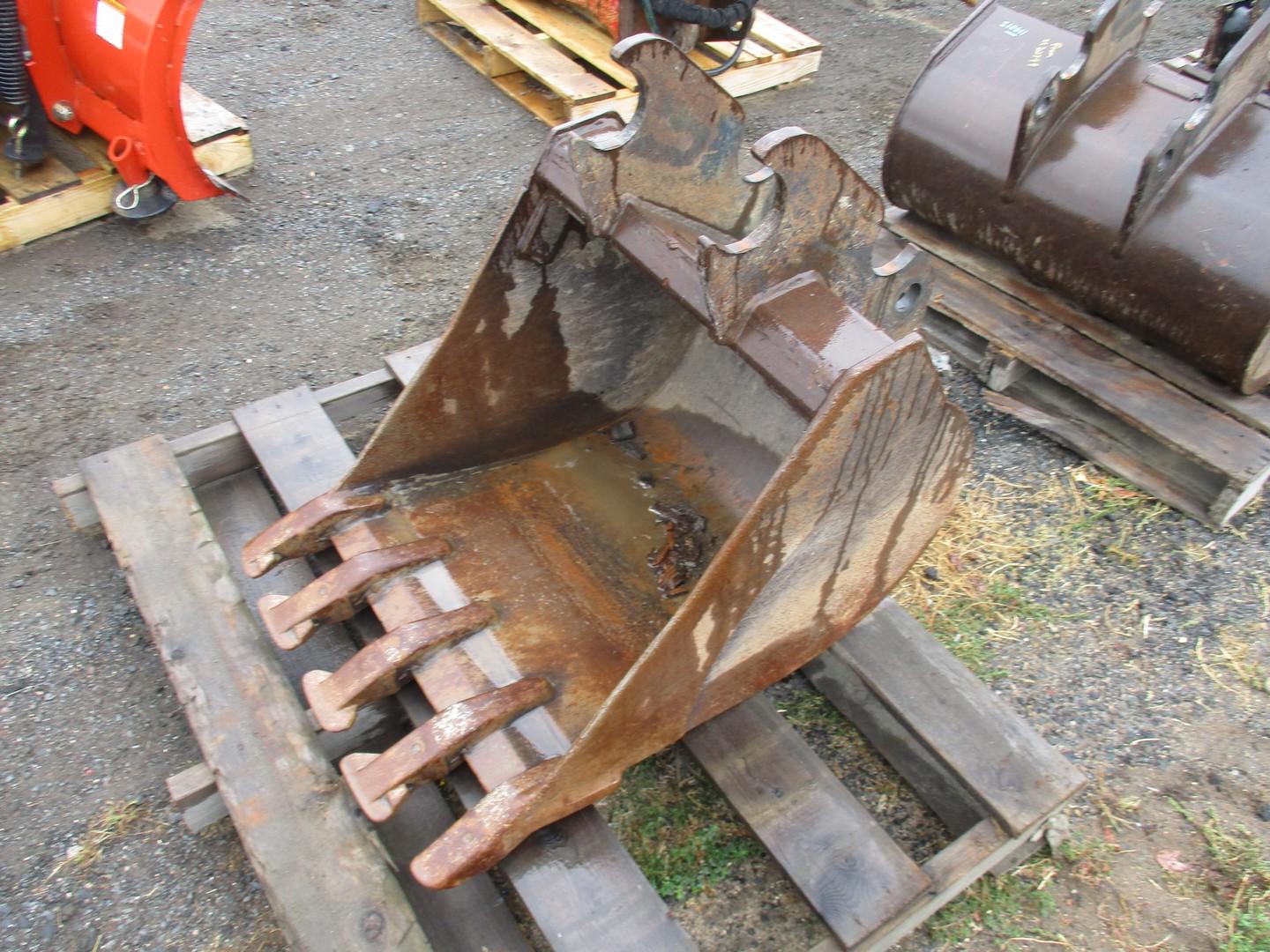 Kubota 24" Mini Excavator Bucket With Teeth