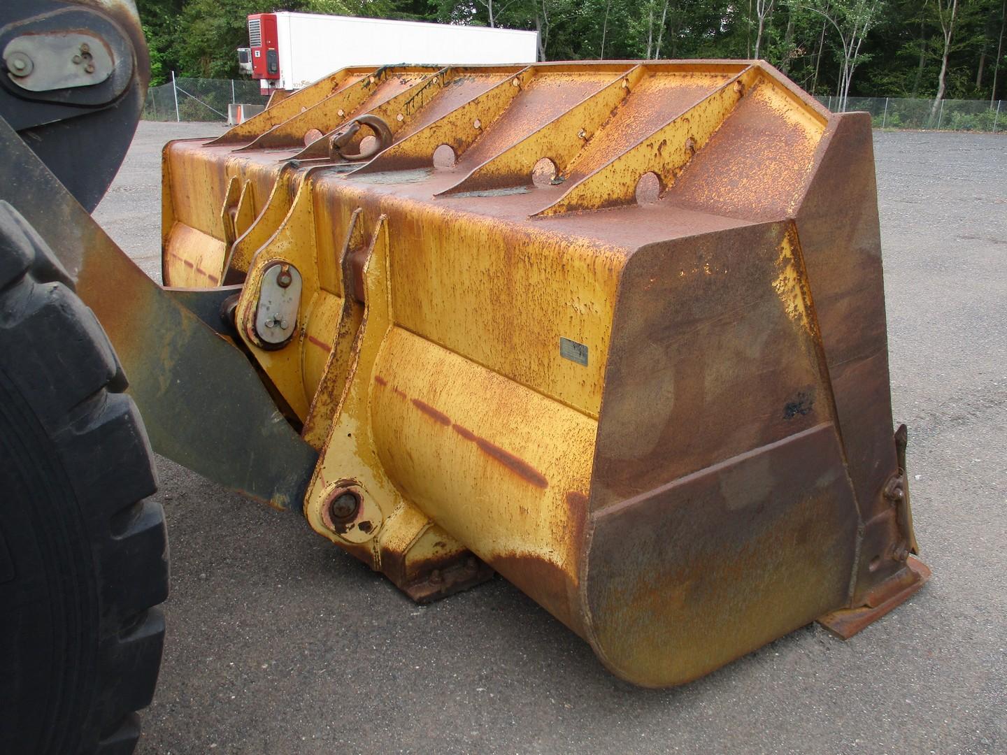 2005 John Deere 824J Rubber Tire Wheel Loader