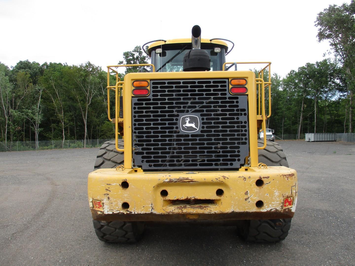 2005 John Deere 824J Rubber Tire Wheel Loader