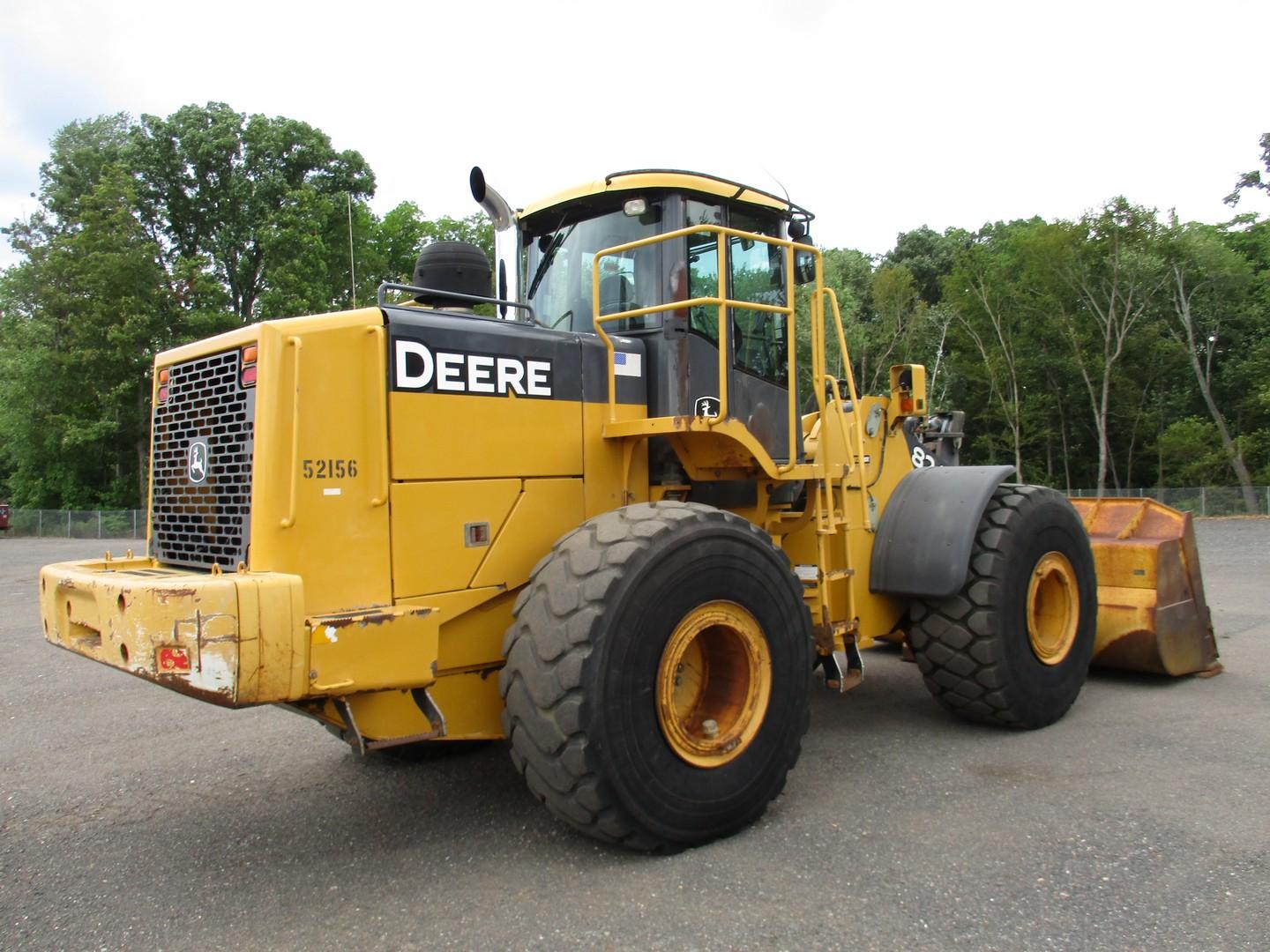 2005 John Deere 824J Rubber Tire Wheel Loader