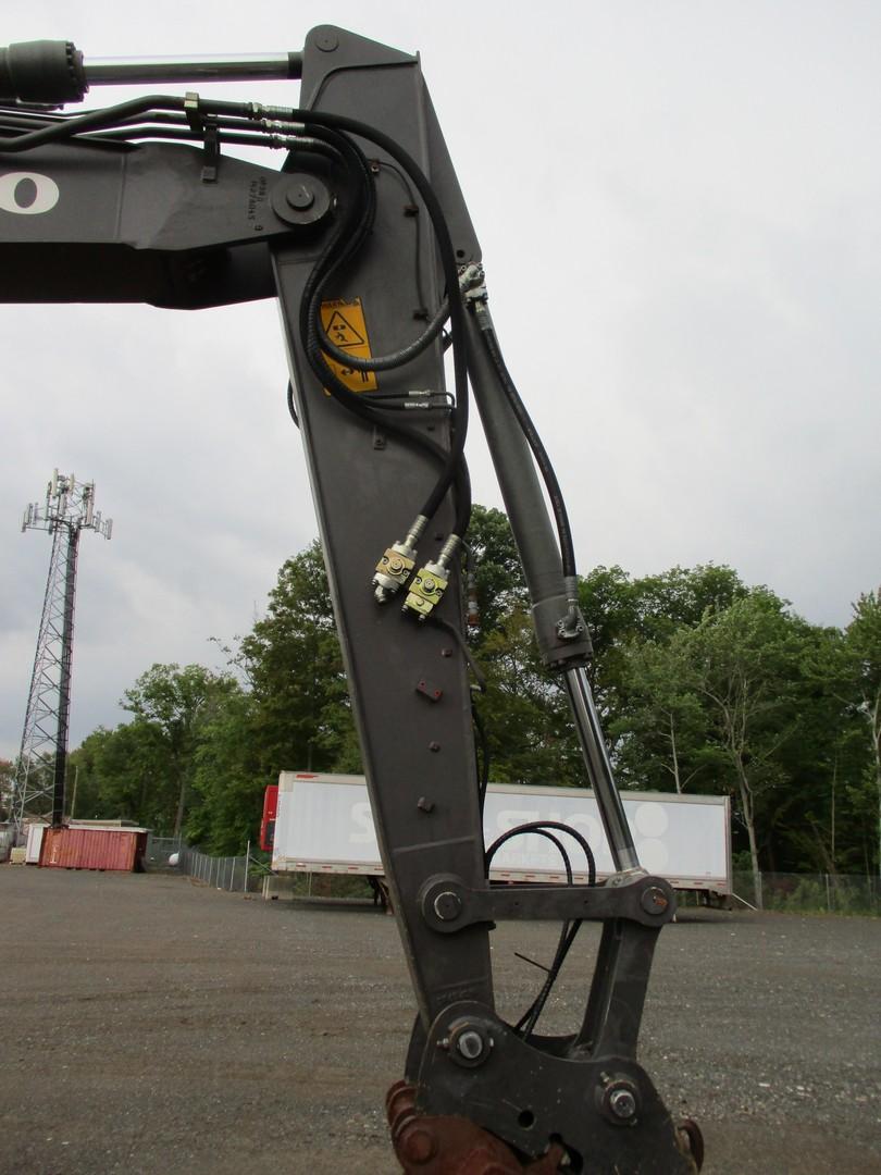 2011 Volvo EW180C Rubber Tire Excavator