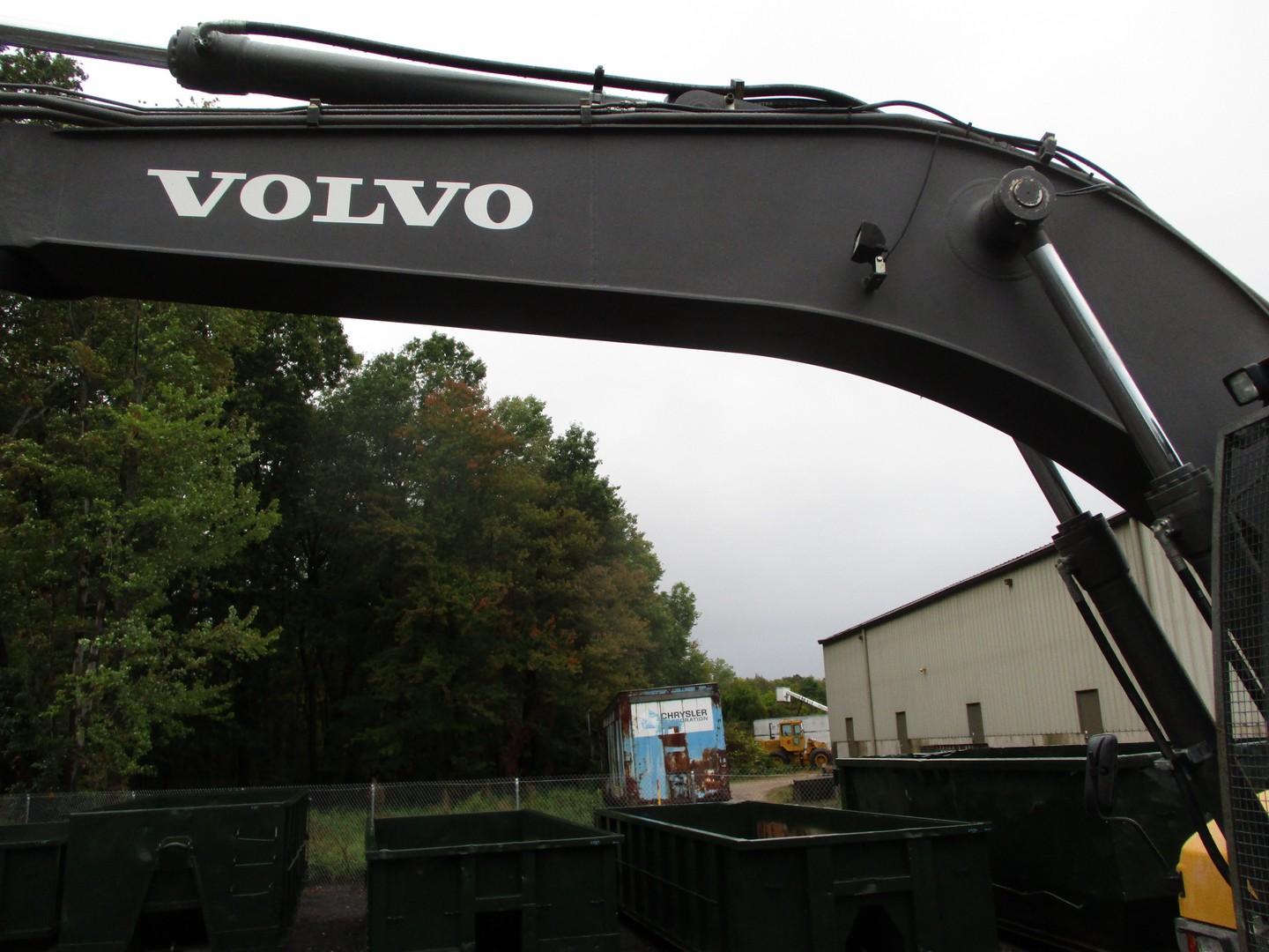 2011 Volvo EW180C Rubber Tire Excavator