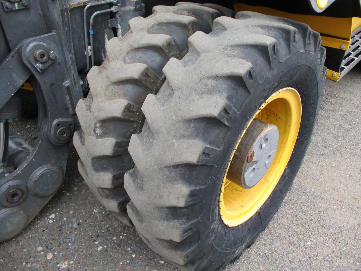 2011 Volvo EW180C Rubber Tire Excavator