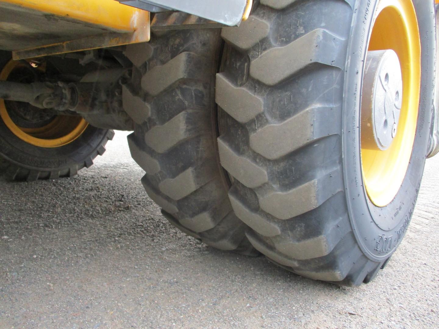 2011 Volvo EW180C Rubber Tire Excavator