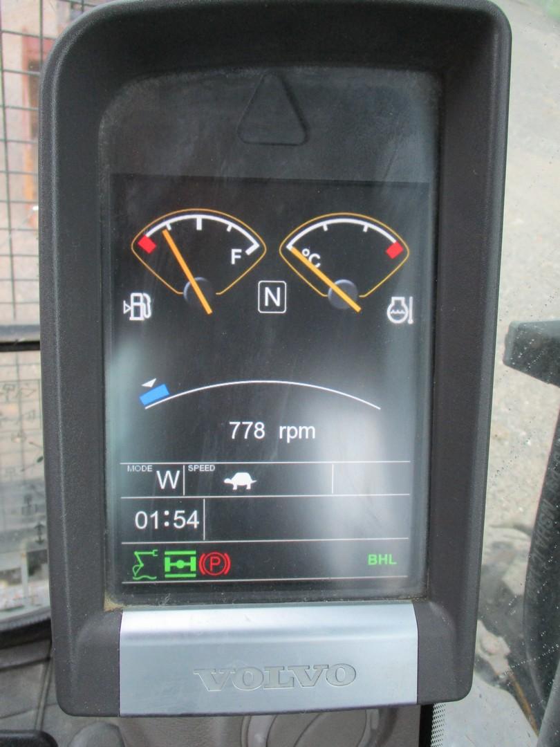 2011 Volvo EW180C Rubber Tire Excavator