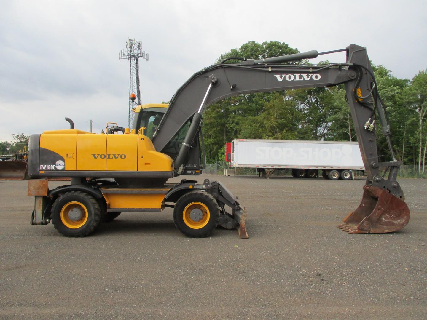 2011 Volvo EW180C Rubber Tire Excavator