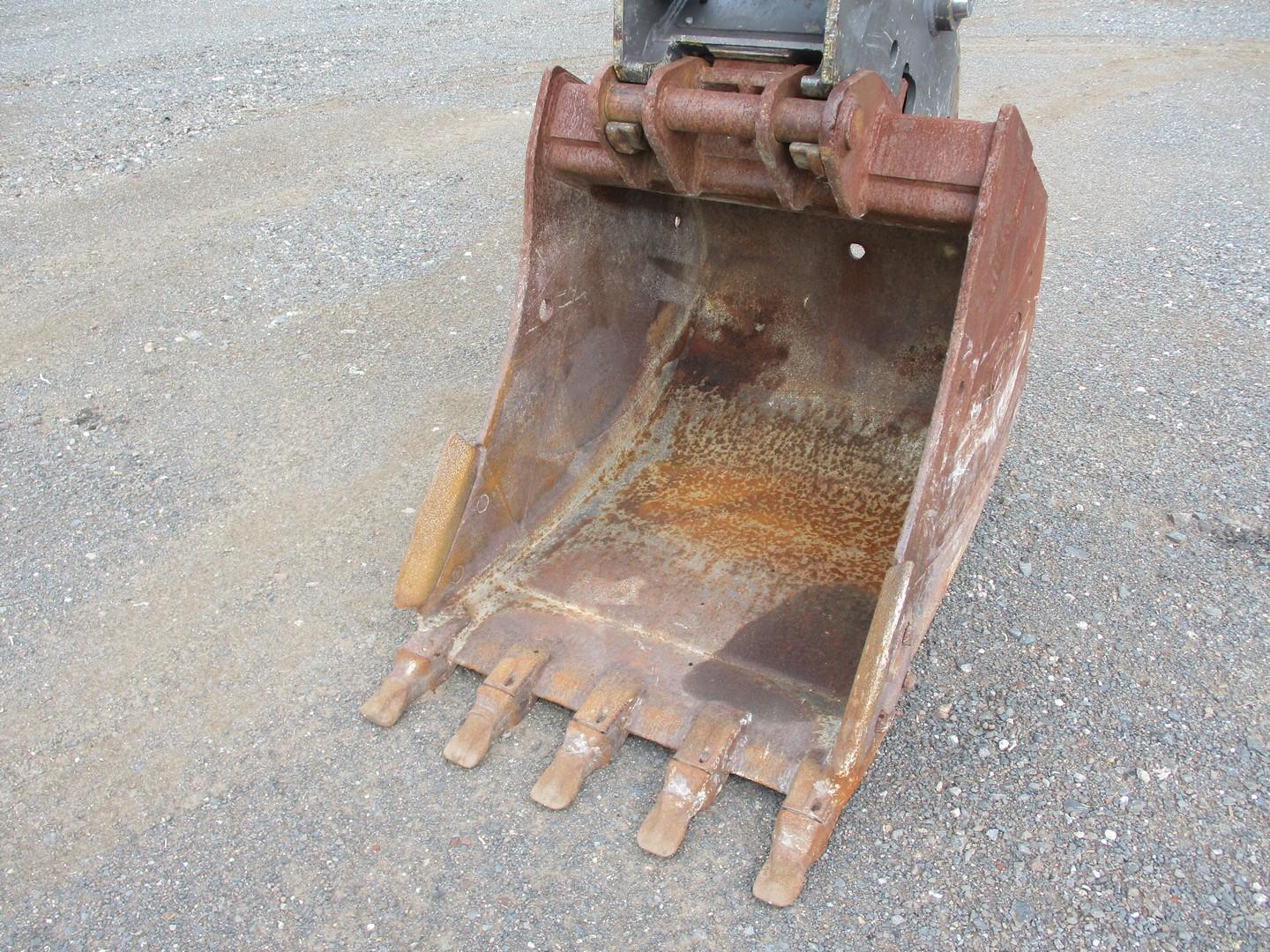 2011 Volvo EW180C Rubber Tire Excavator