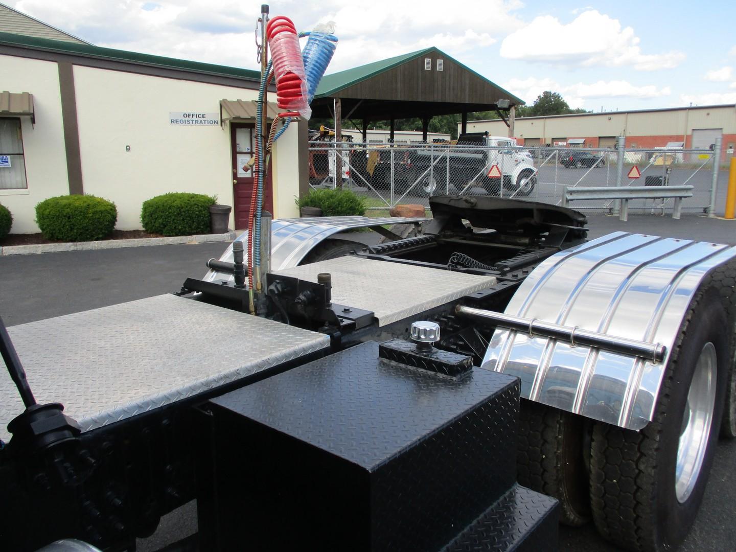 2008 Mack CHU613 T/A Tractor