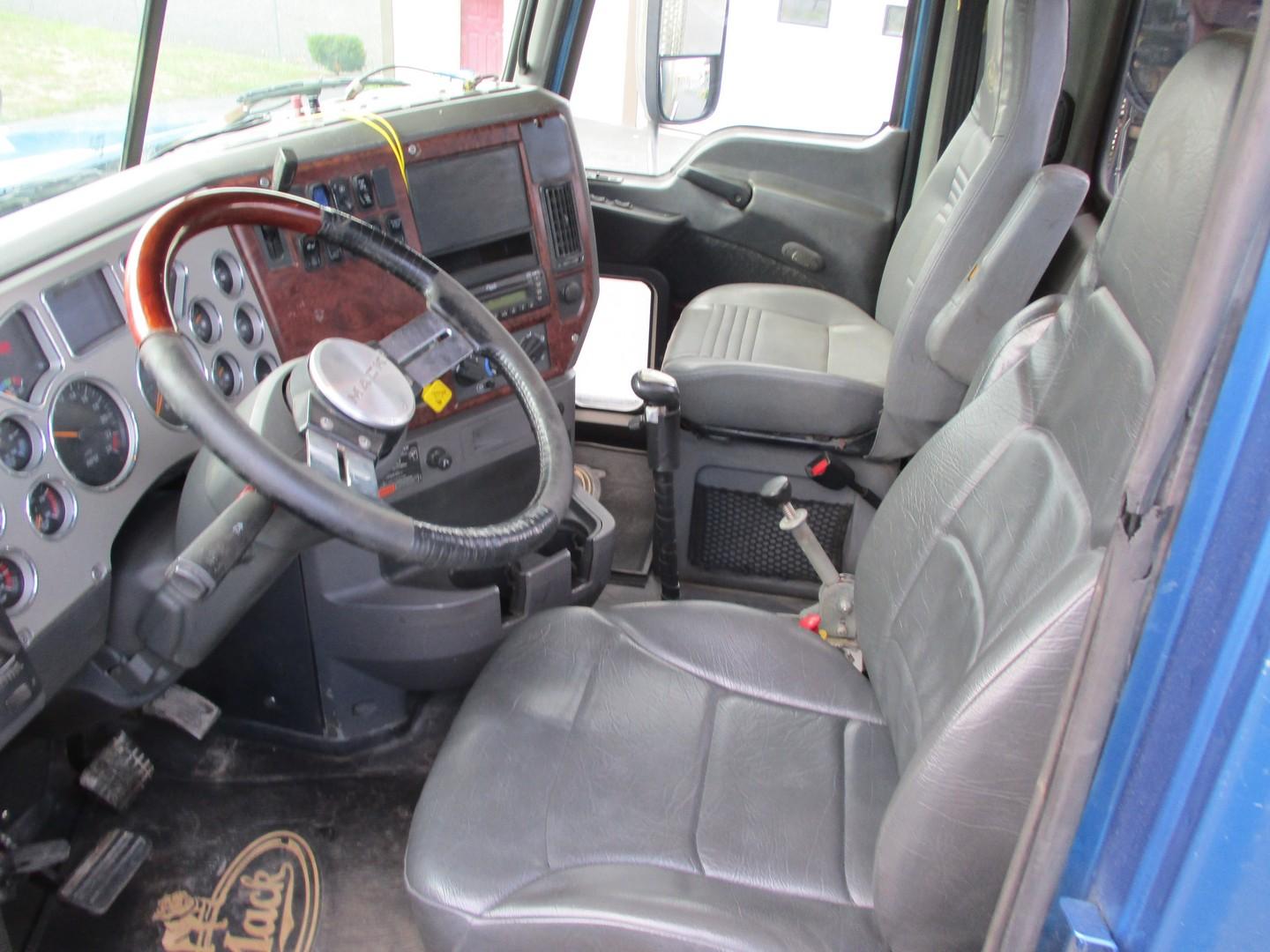 2008 Mack CHU613 T/A Tractor
