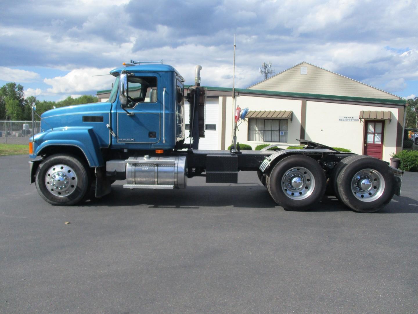 2008 Mack CHU613 T/A Tractor