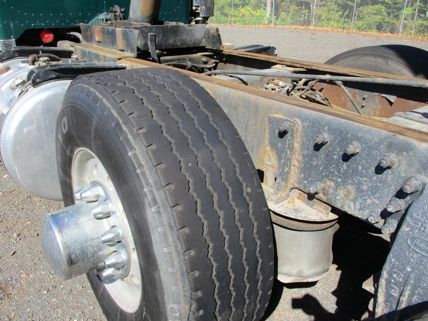 2002 Peterbilt 379EX Tri/A Dump Truck
