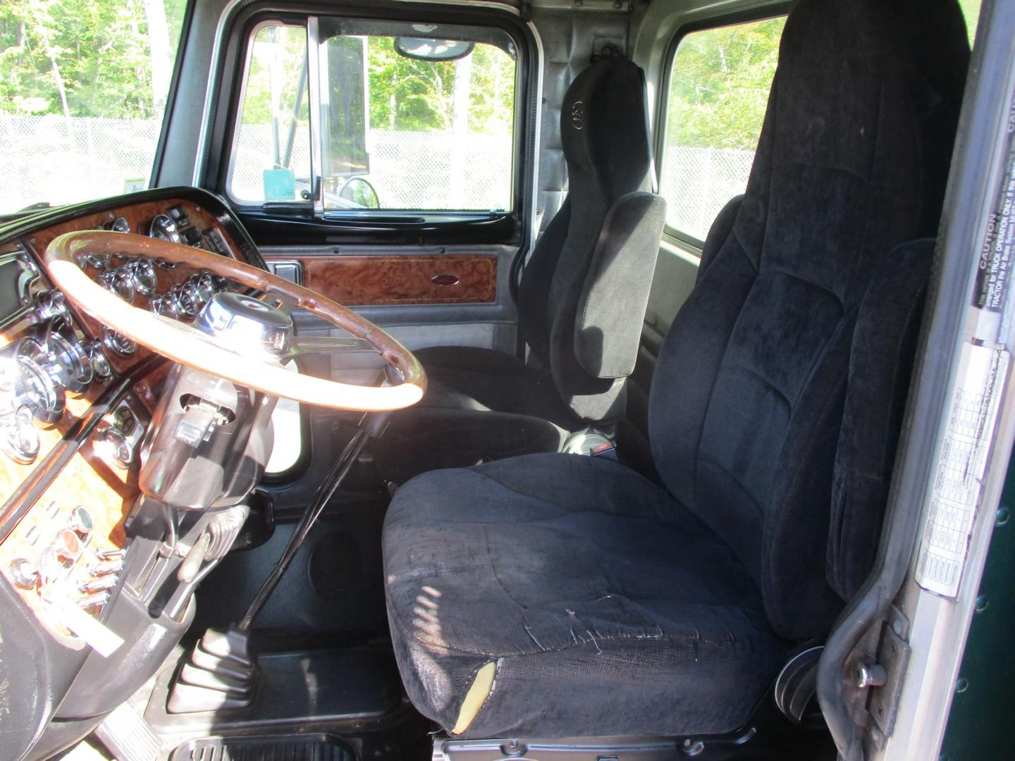 2002 Peterbilt 379EX Tri/A Dump Truck