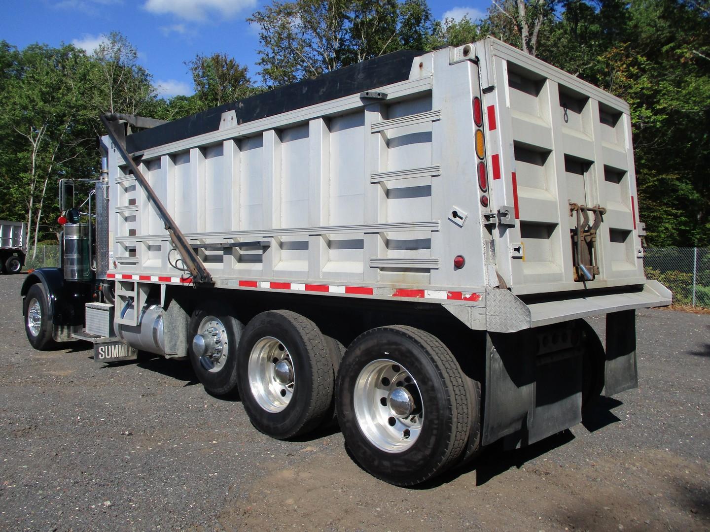 2002 Peterbilt 379EX Tri/A Dump Truck