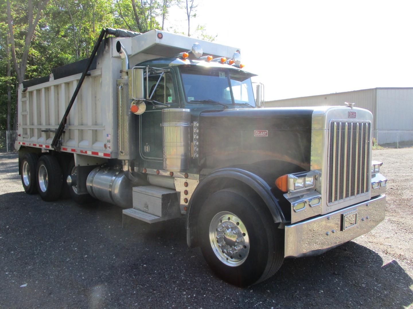 2002 Peterbilt 379EX Tri/A Dump Truck
