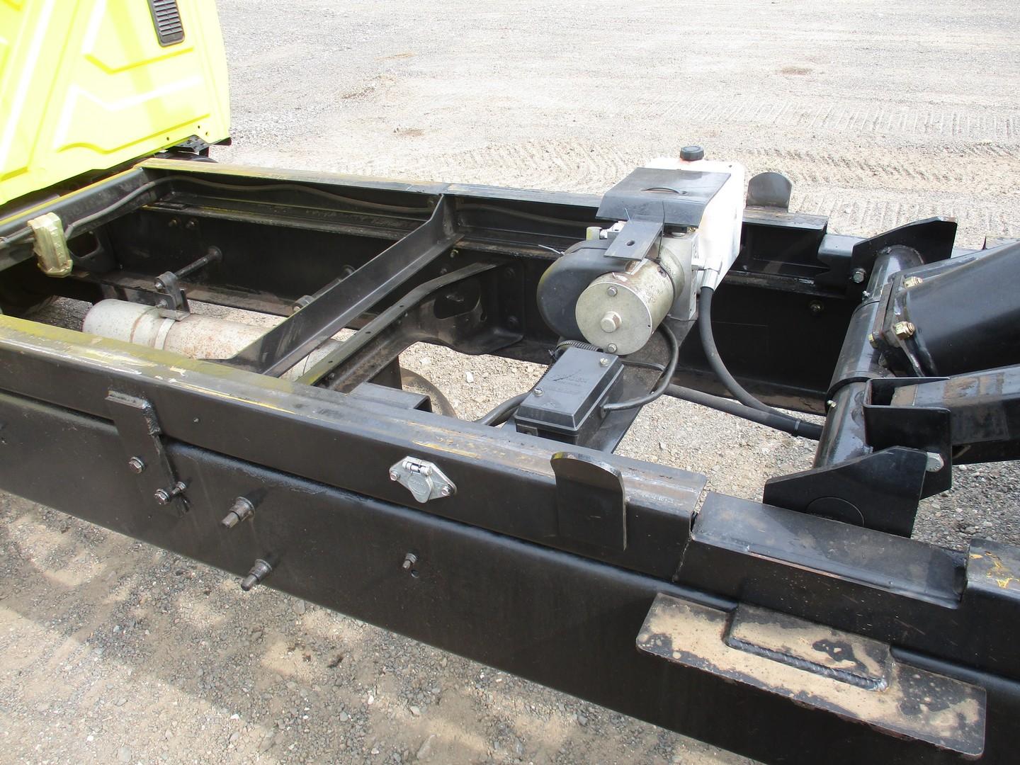 2007 International 4300 S/A Switch N Go Truck