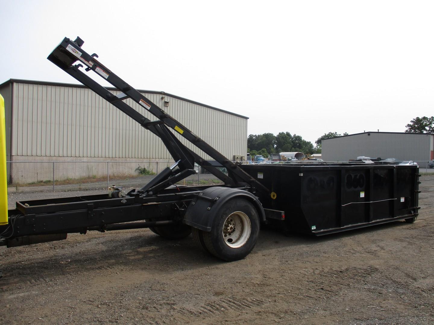2007 International 4300 S/A Switch N Go Truck
