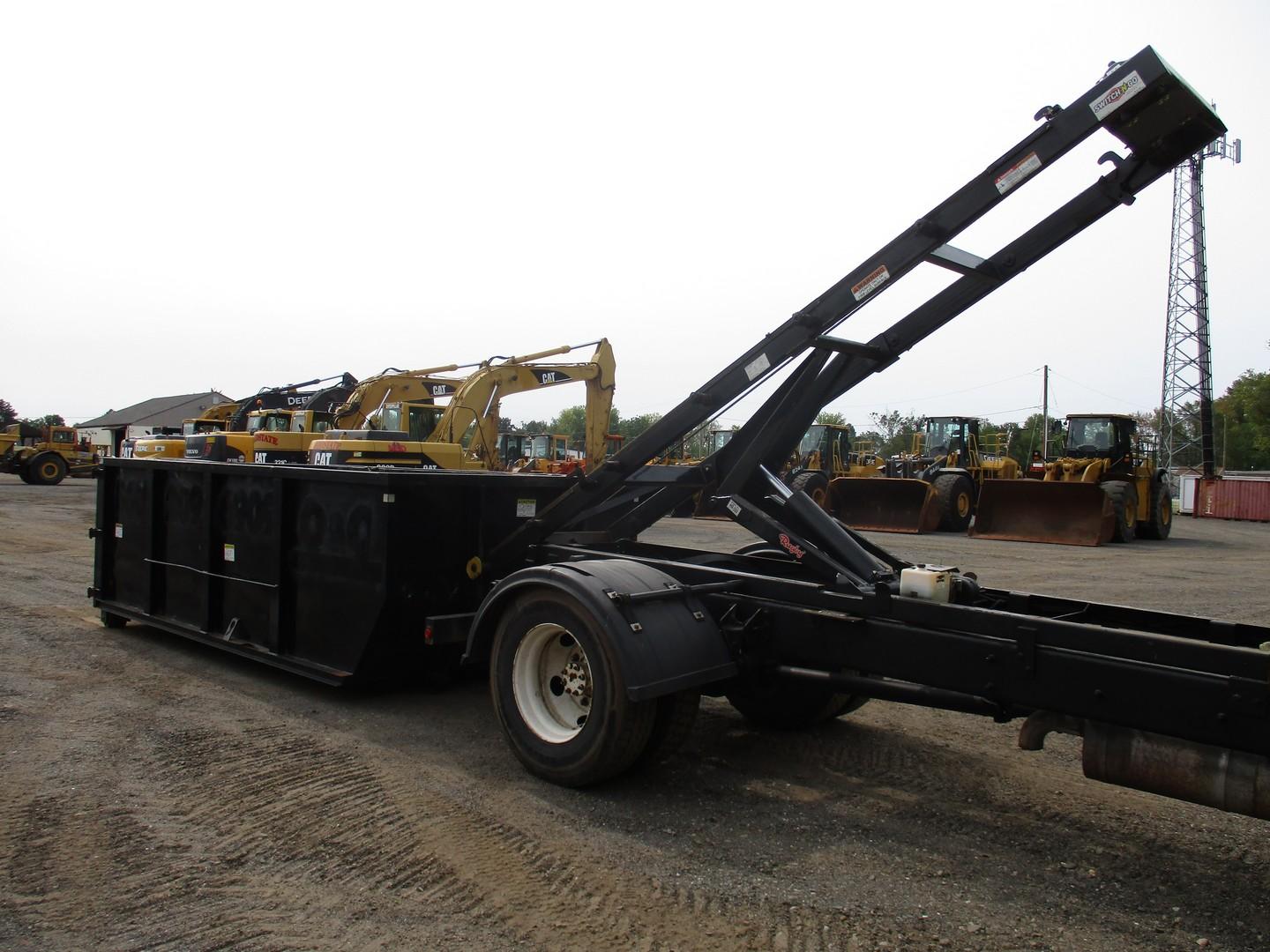 2007 International 4300 S/A Switch N Go Truck