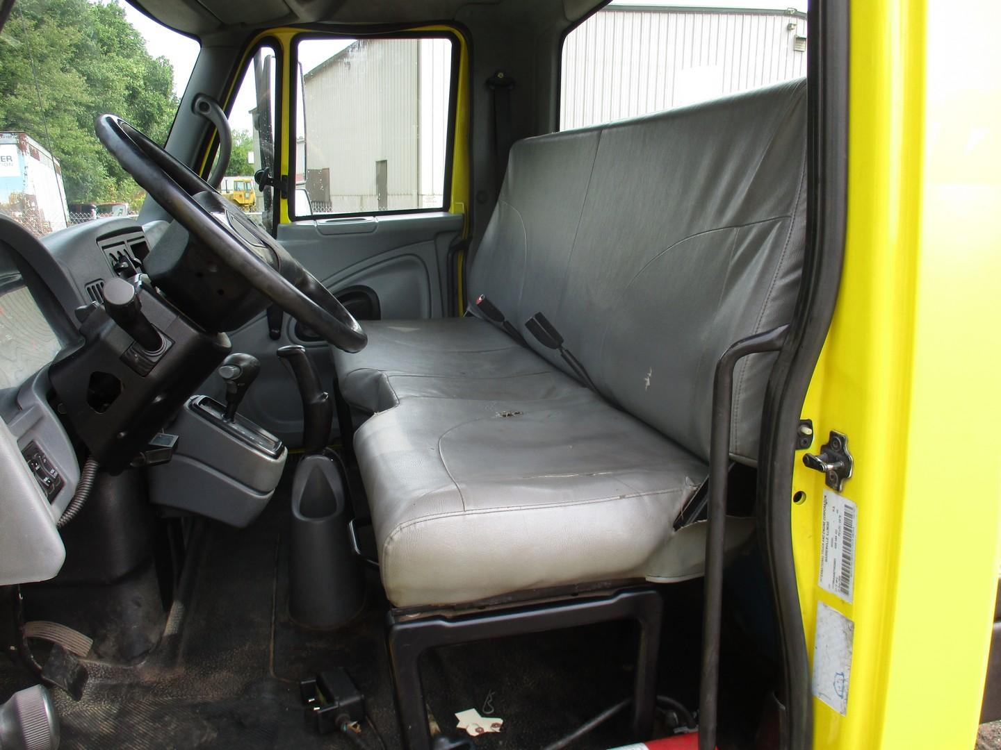 2007 International 4300 S/A Switch N Go Truck