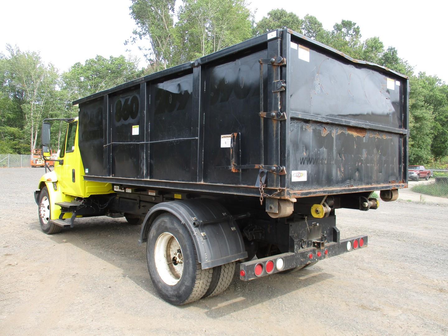 2007 International 4300 S/A Switch N Go Truck