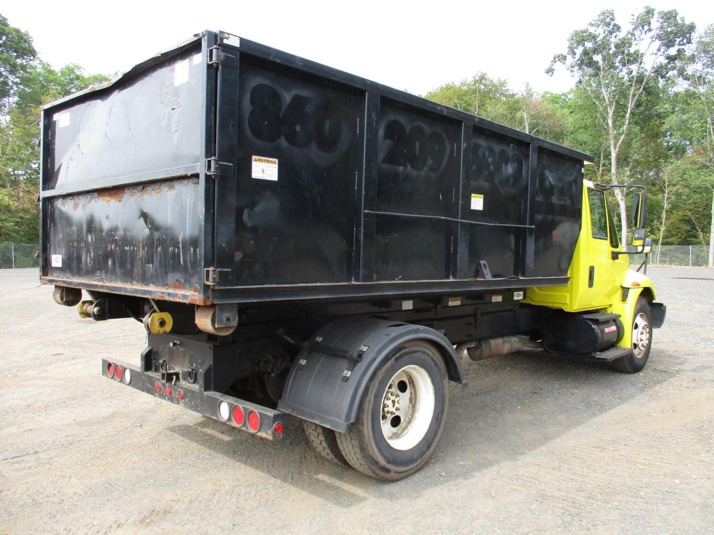 2007 International 4300 S/A Switch N Go Truck