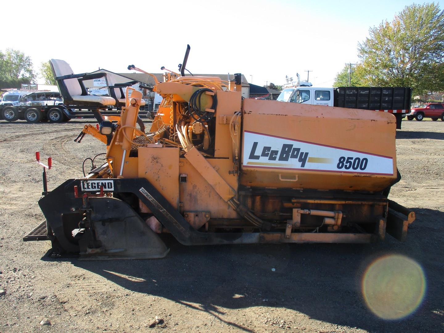 1997 LeeBoy L8500T Asphalt Paver