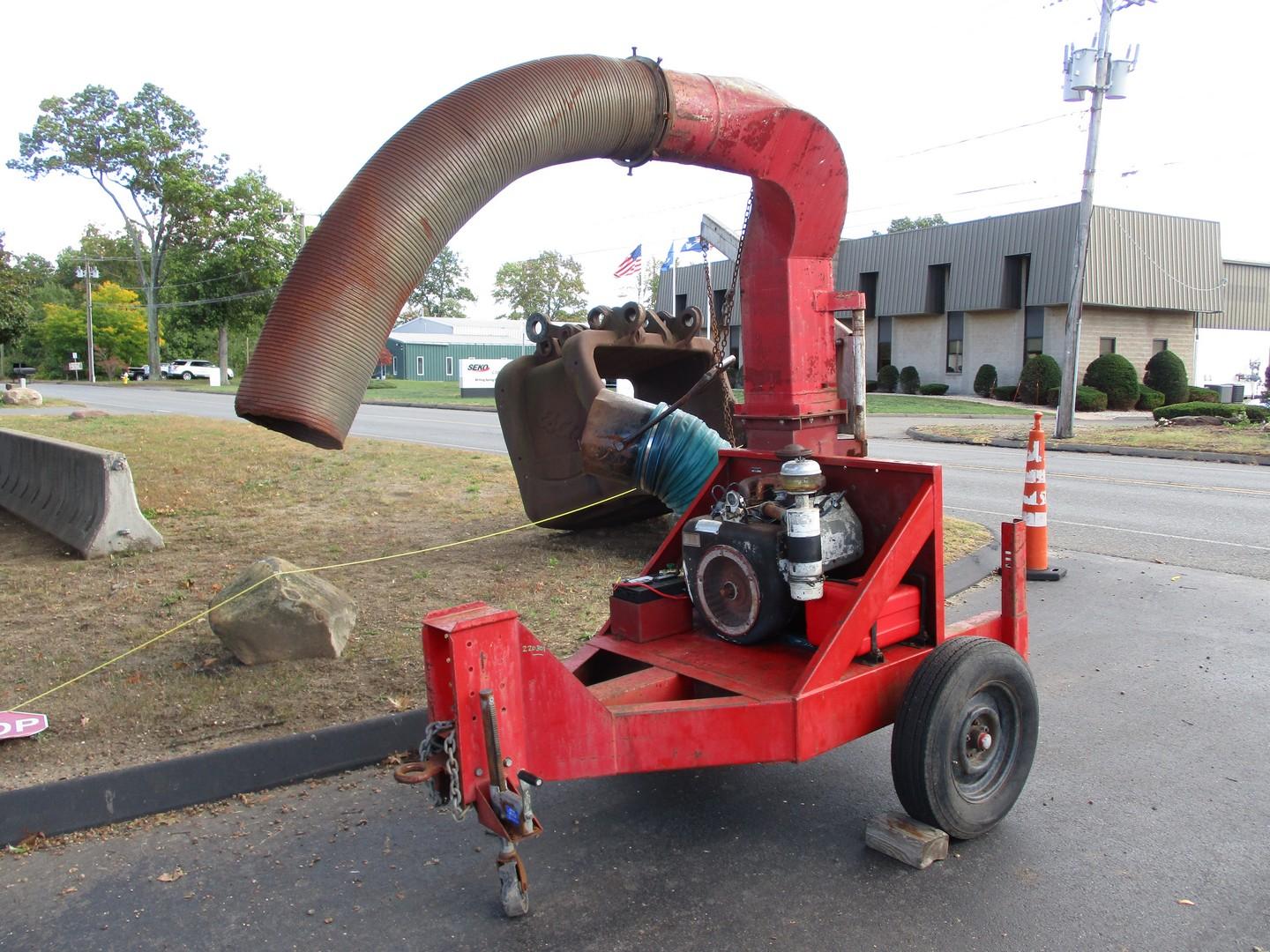 Giant Vac Tow Behind Leaf Sucker