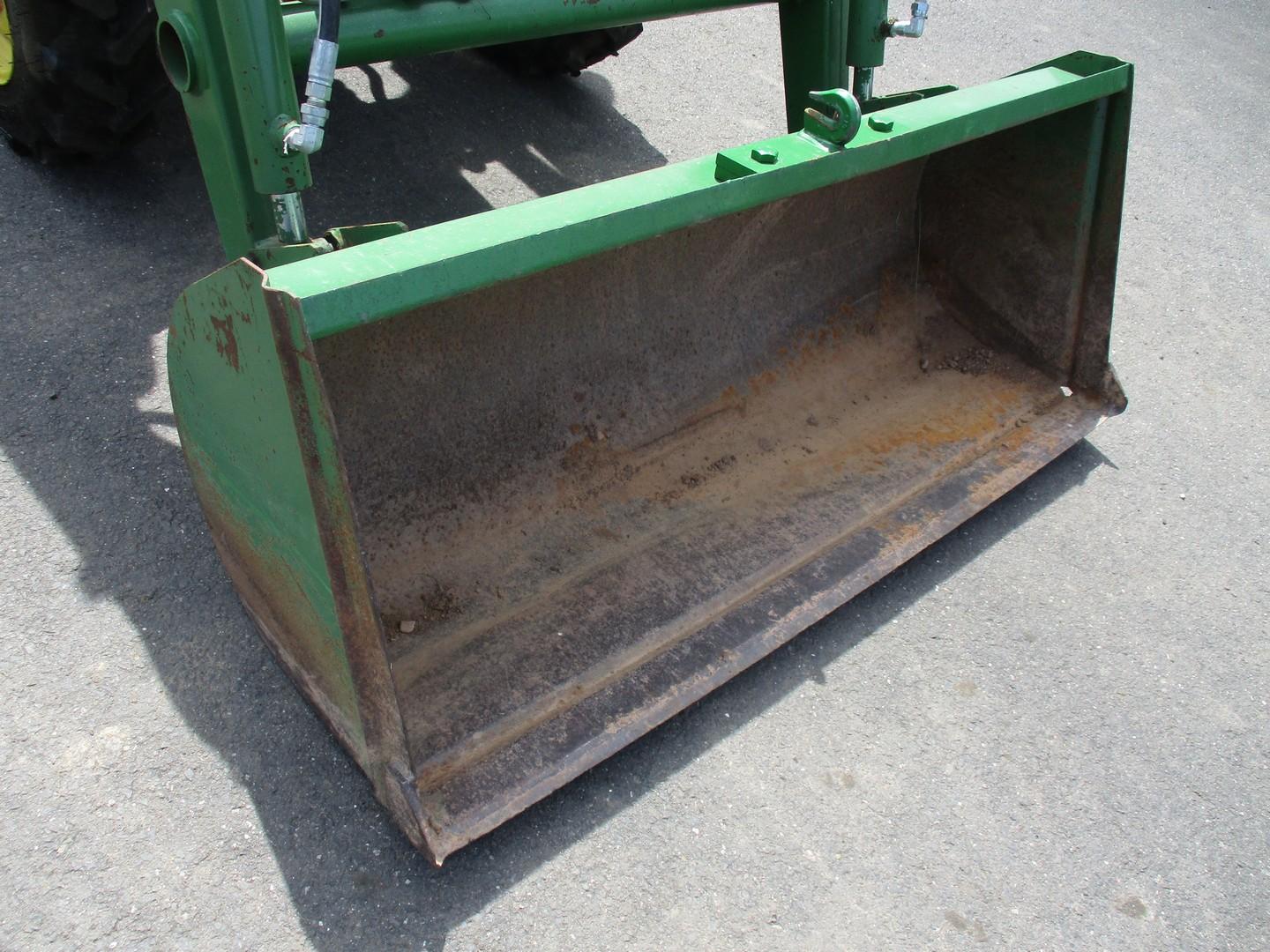 John Deere 650 Tractor