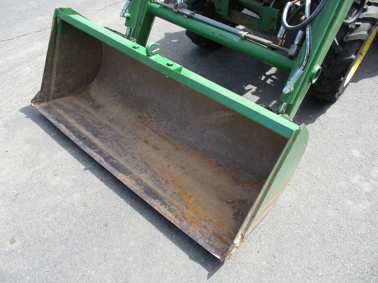 John Deere 650 Tractor