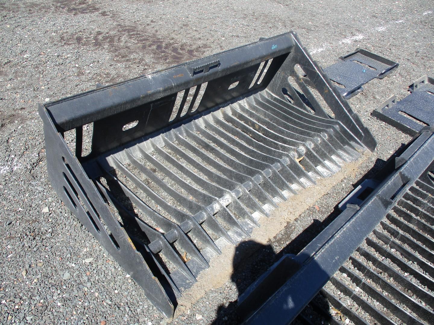 68" Skeleton Bucket