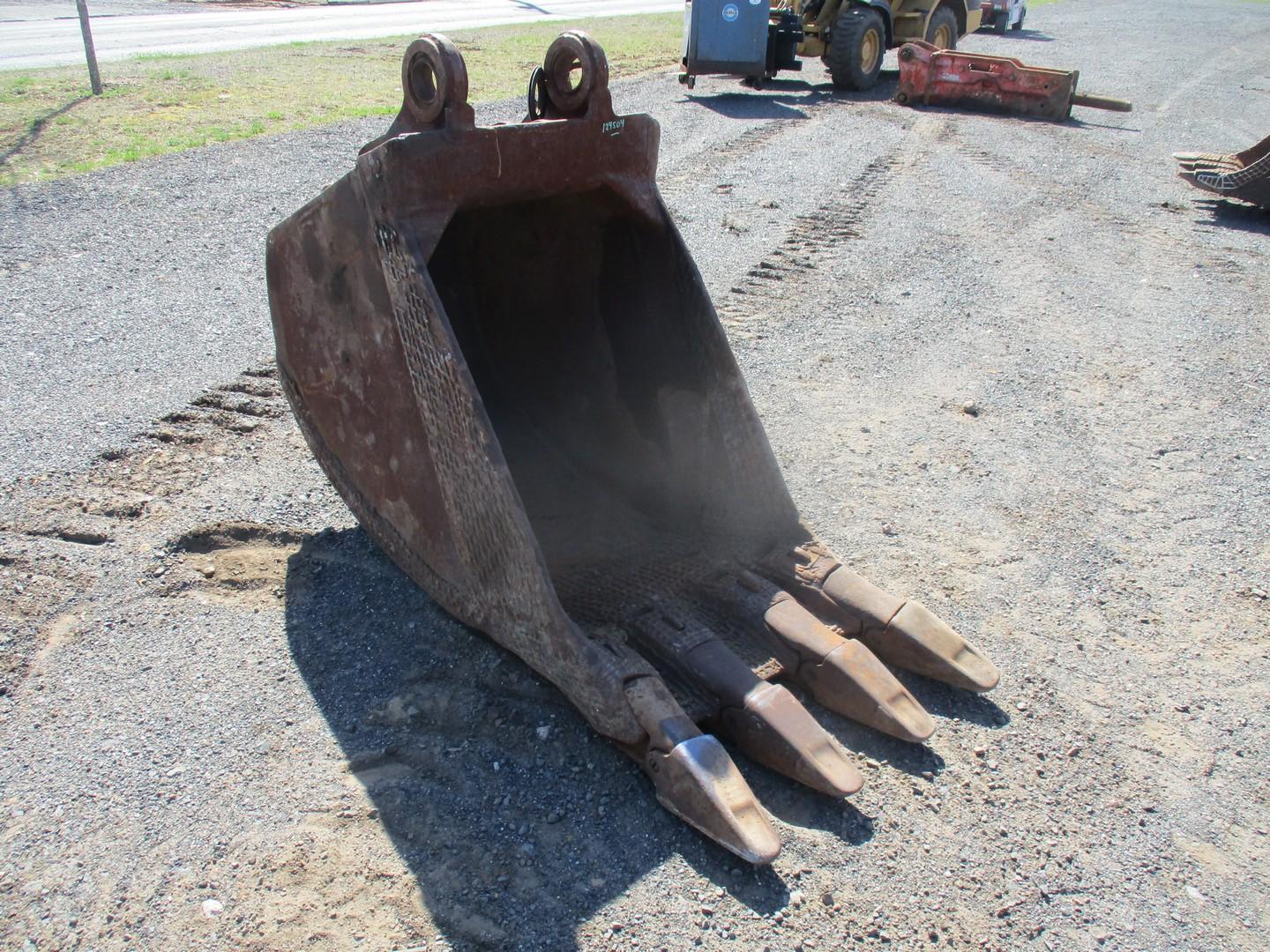34" Excavator Bucket With Teeth