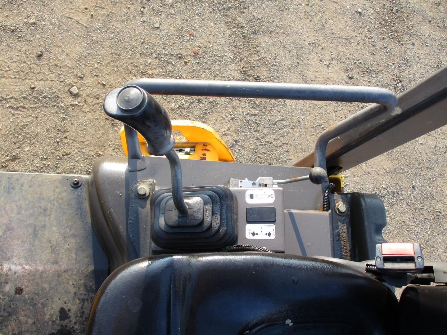 2014 Volvo DD25 Double Drum Vibratory Roller
